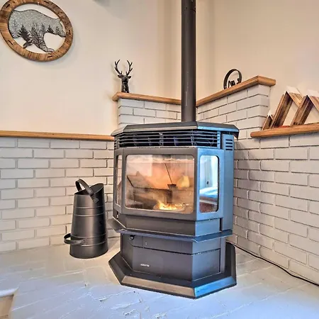 Epic Mammoth Lakes Getaway With Shared Pool, Hot Tub